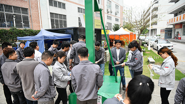 国产麻豆放荡AV剧情演绎