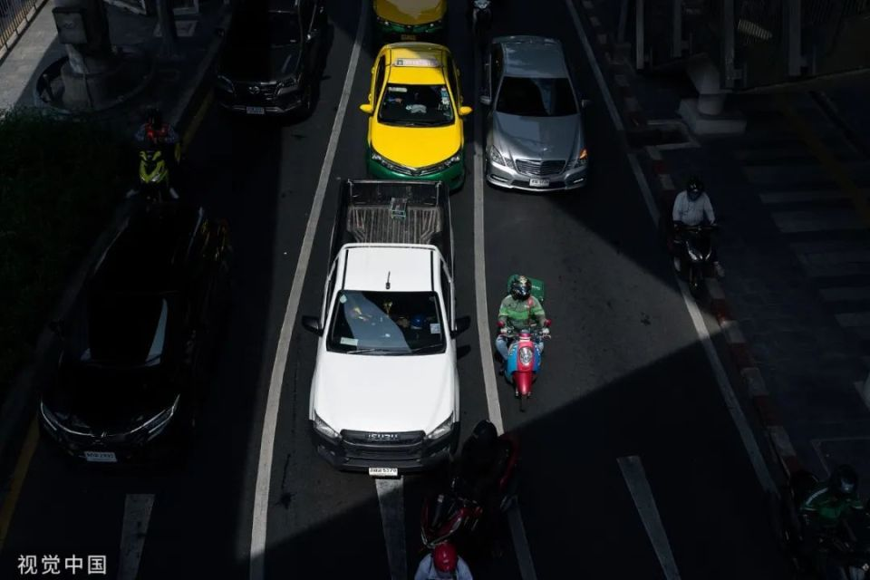 泰国新能源车销量同比大幅提升,但新能源汽车在整体汽车市场的渗透率才刚刚达到两位数。 泰国新能源车销量同比大幅提升,但新能源汽车在整体汽车市场的渗透率才刚刚达到两位数。